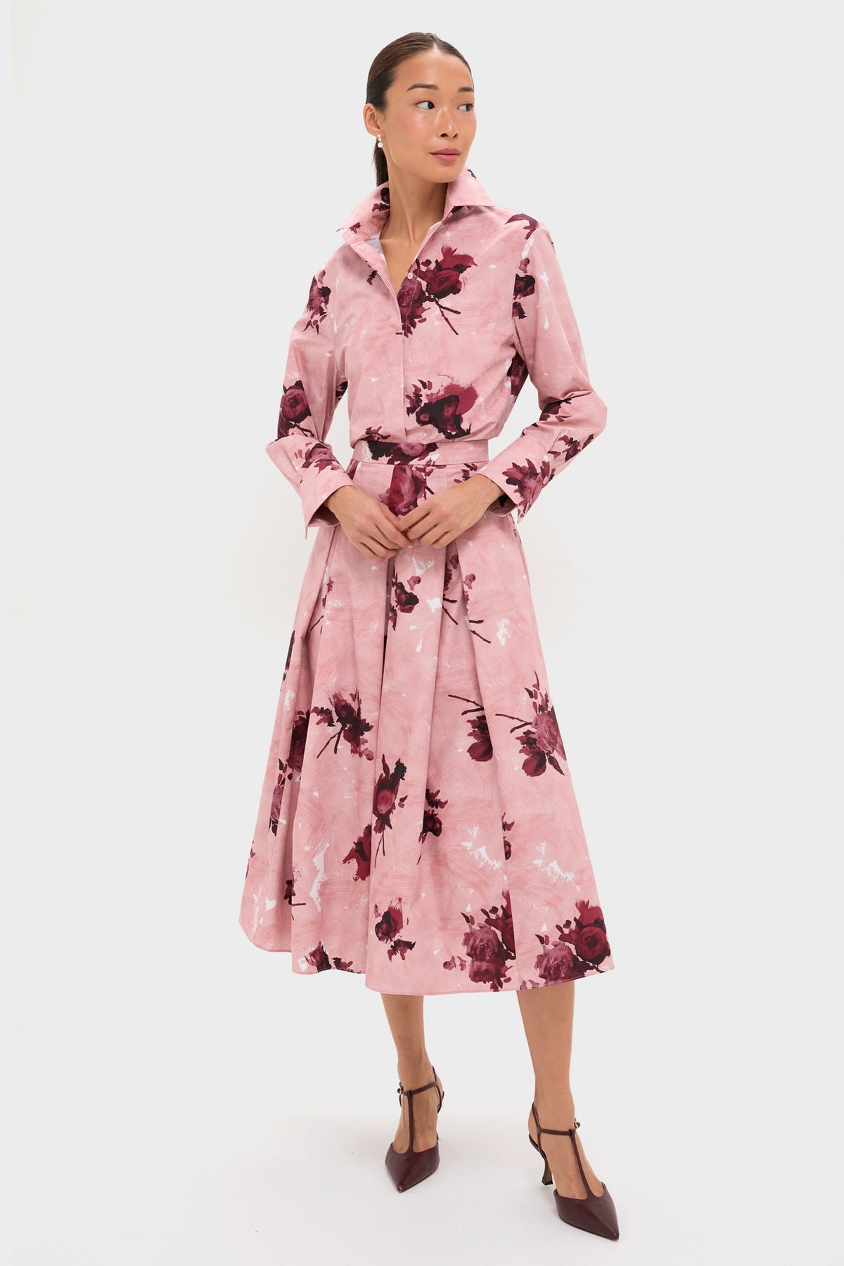 Abstract Rose Slipper Pink Pleated Midi Skirt