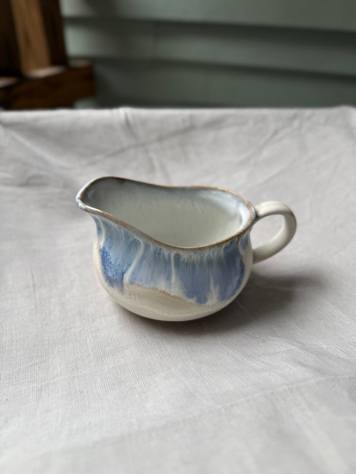 Gravy Boat & Saucer Set - Blue Willow