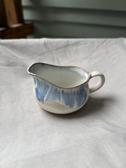 Gravy Boat & Saucer Set - Blue Willow
